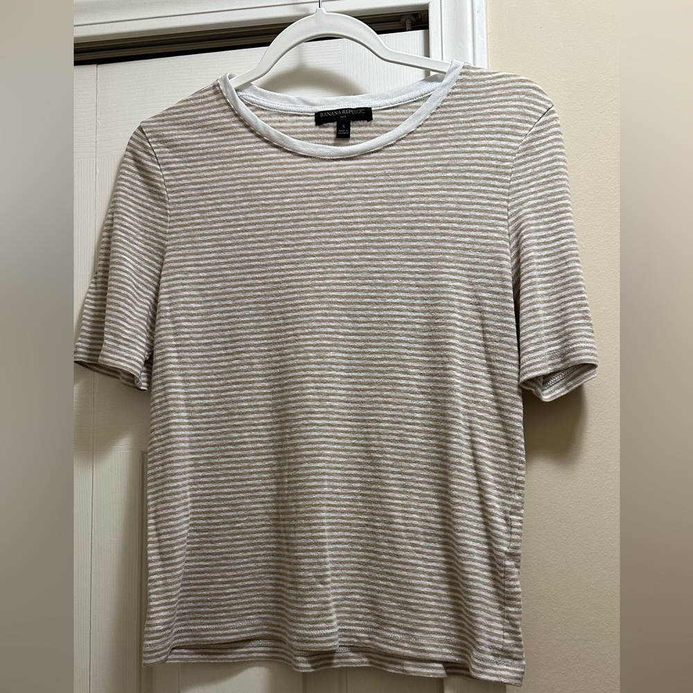 Banana Republic Beige and White Striped Tee Shirt